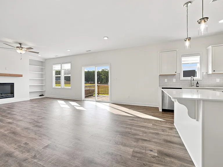 209 Danube Dr — Photo 17
