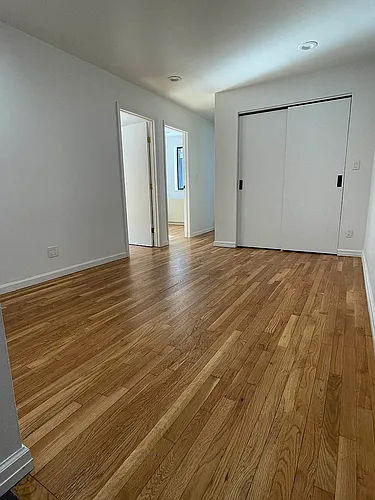 370 W 30th St #2B Photo 1