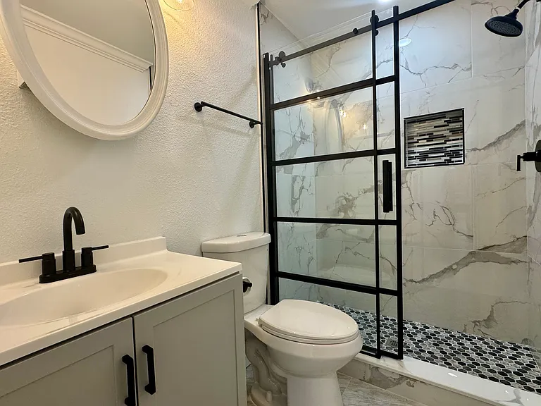 16 Ventura Blvd — Photo 23