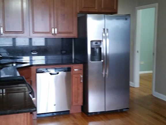 5th image of 4221 N Narragansett Ave #1