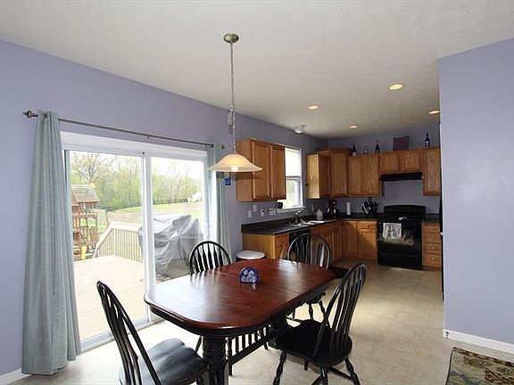 5th image of 4041 Oakland Hills Dr