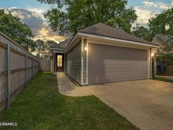 114 Souvenir Gate, Lafayette, LA 70501