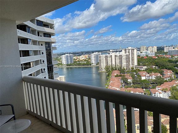 4th image of 1000 W Island Blvd APT 2905