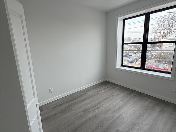 5th image of 4904 Avenue L #2