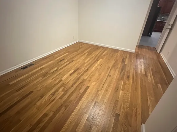 192 Fairview Avenue image 9 of 12