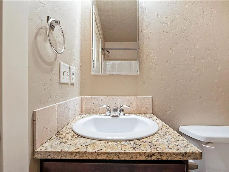 Cimarron Townhomes — Photo 14