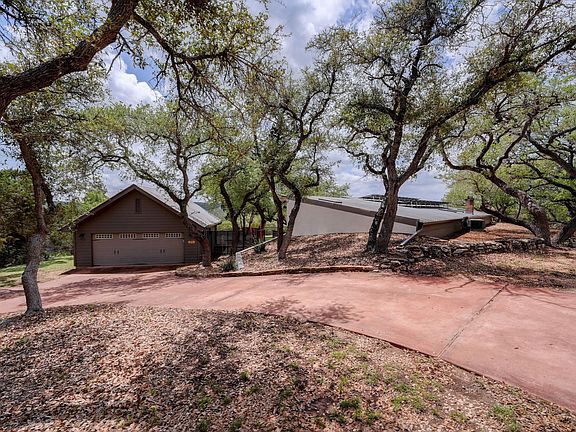 5th image of 307 Mesa Dr