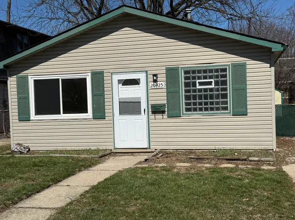 20925 Woodward St, Clinton Township, MI 48035