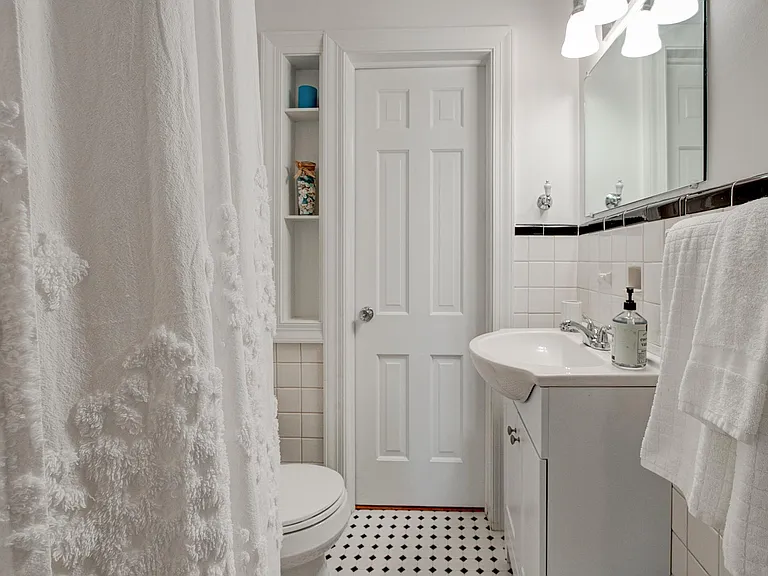 626 Myers Ln — Photo 15