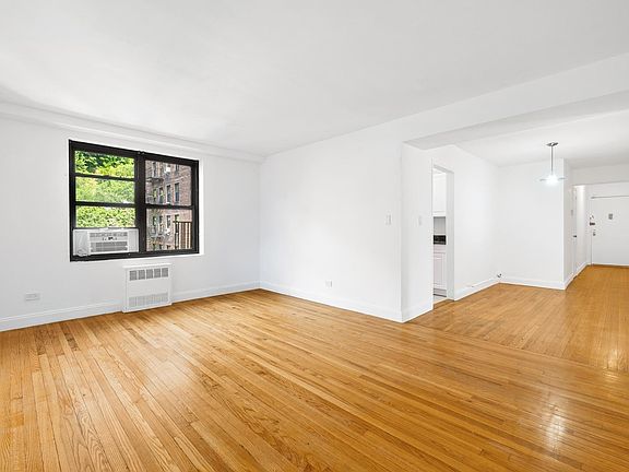 4th image of 1012 Kelly St APT 7A