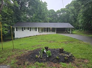 2826 Manor Ct, Snellville, GA 30078