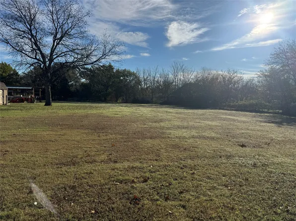 N Hovey St, Chico, TX 76431