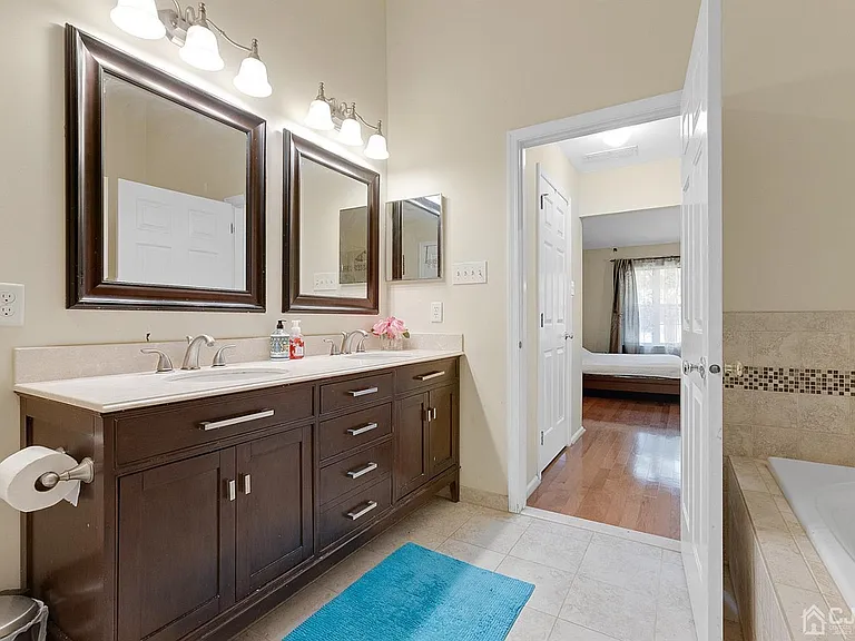 303 Pheasant Run — Photo 33