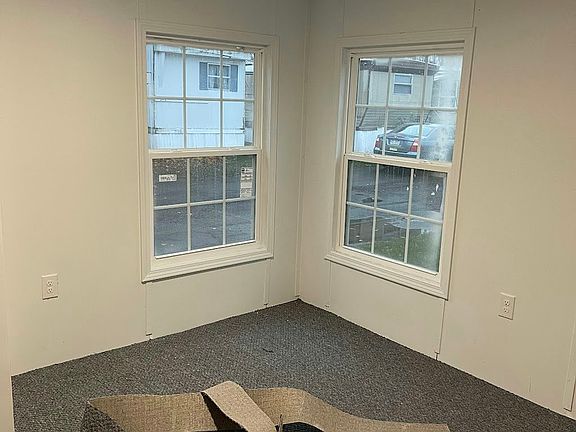 5th image of 2715 Pearl Ave