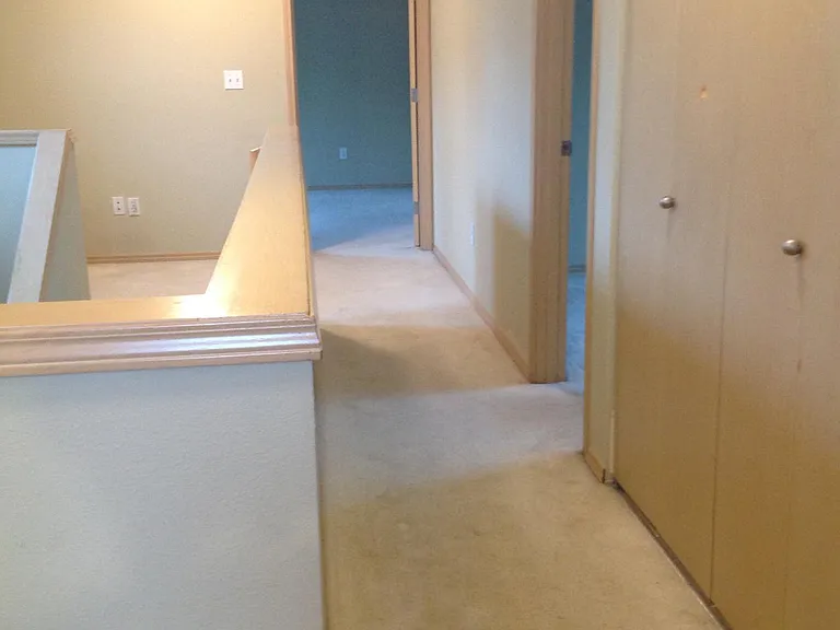 hallway upstairs, washer & dryer