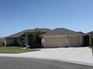 217 Bear Dr, Richland, WA 99352