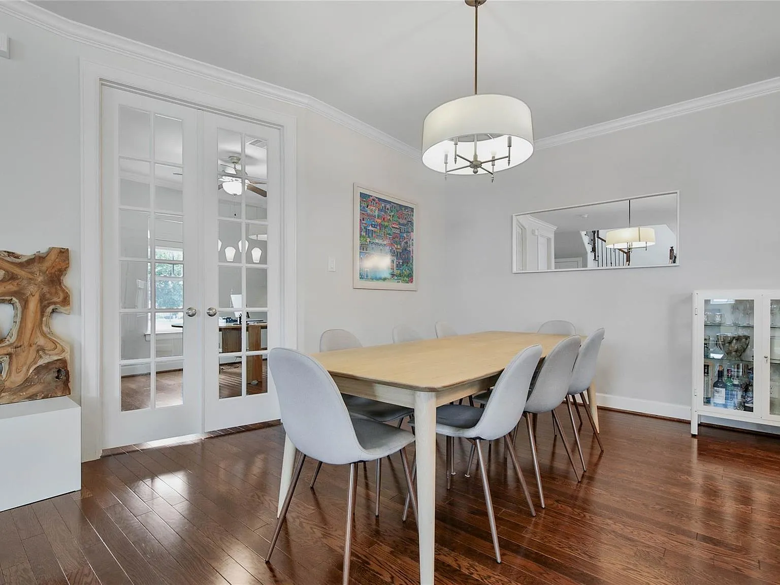3 bed, 2.5 bath, 2046 sqft, $3,100 — Photo 3