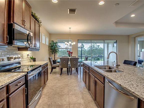 4th image of 28212 Seasons Tide Ave