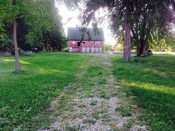 3rd image of 4669 Warren Meadville