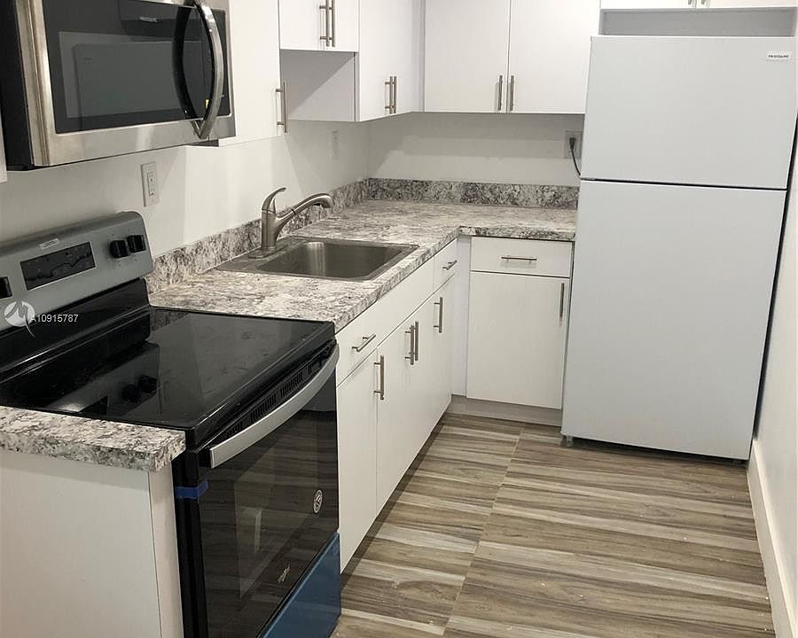 1st image of 226 NW 103rd St #0