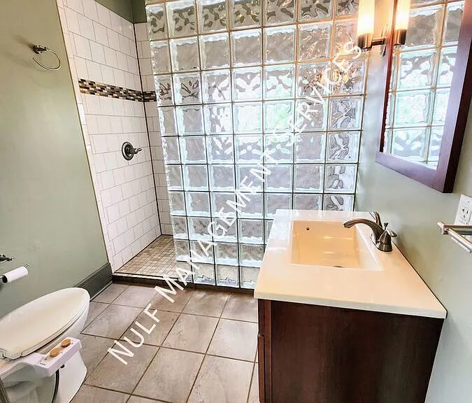 369 Main St #2 — Photo 3