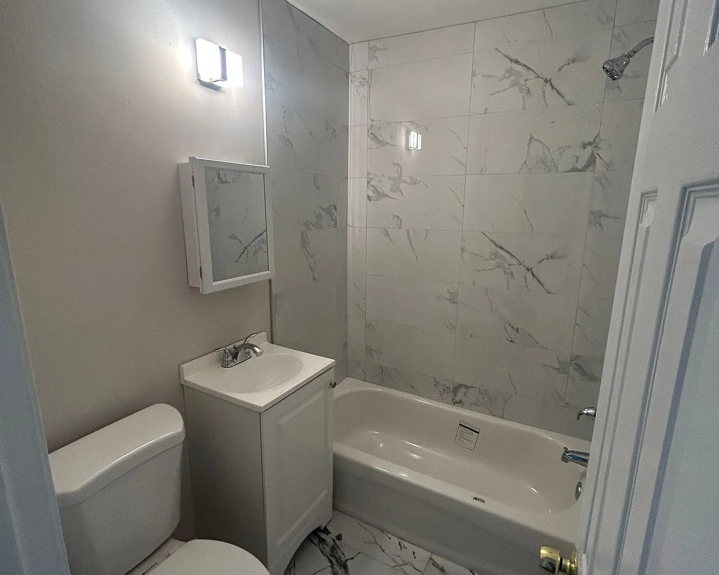 Weymouth Court Apartments — Photo 4