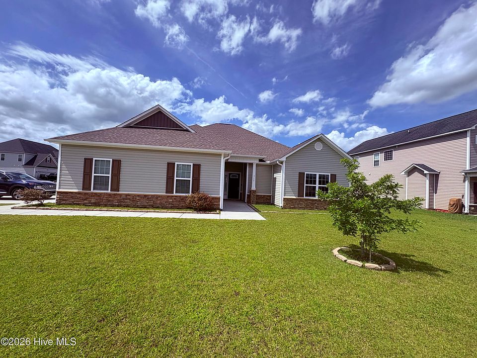 1st image of 311 Aquamarine Cir