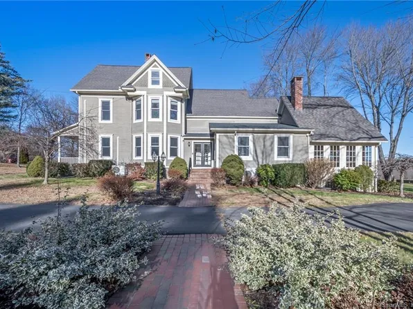 1250 North Grand Street, Suffield, CT 06093