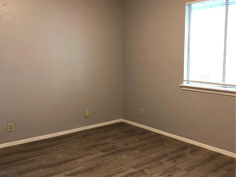 6502 S 1st St #102 — Photo 15