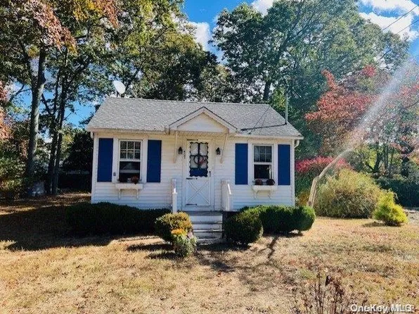 407 W Forest Road, Mastic Beach, NY 11951