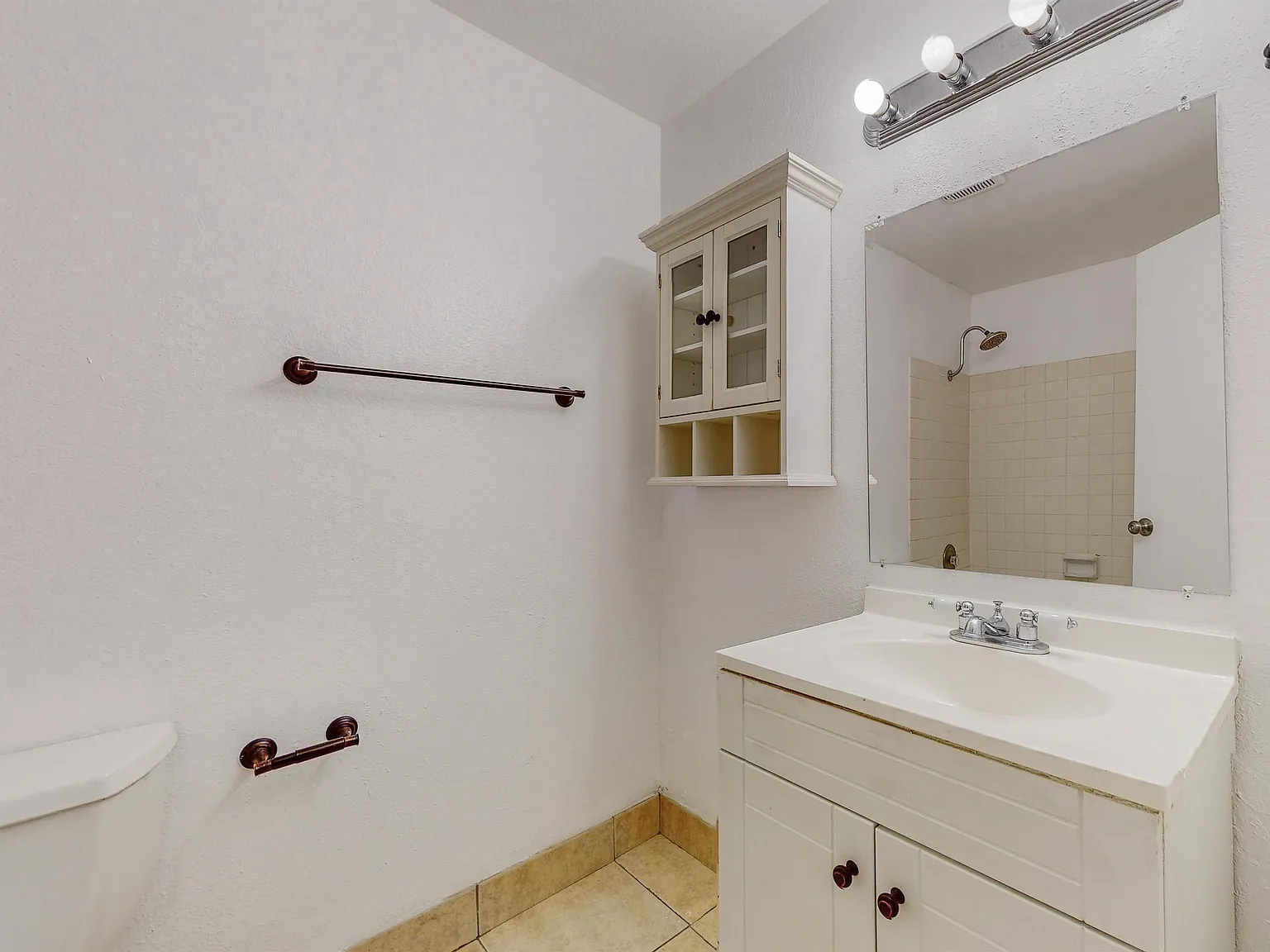 3867 Montgomery Blvd - Apt 1601 - 1 — Photo 2