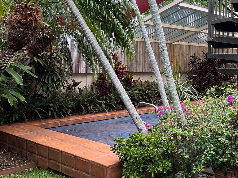 Lap-pool