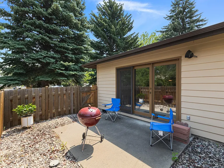 1712 W Olive St #2-48 — Photo 20