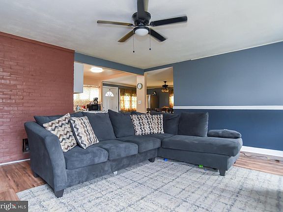 3rd image of 34 Red Maple Ln