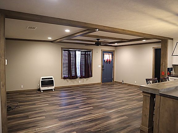 5th image of 121 Bahia Dr