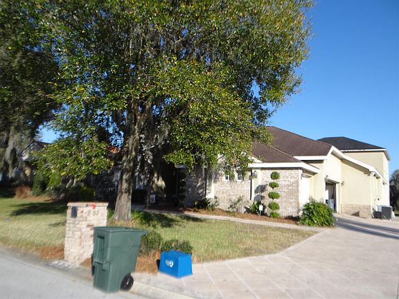 4th image of 2302 Clubhouse Dr