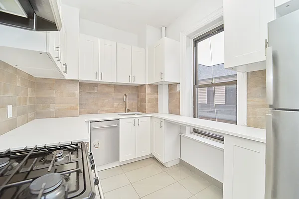 Rented by Living New York | media 9