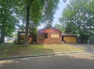 181 Freeman Ter, Springfield, MA 01104