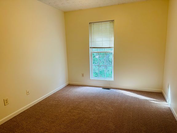5th image of 2414 Piering Dr #2414