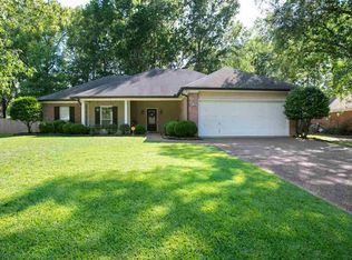 1235 Barnett Bend Dr, Brandon, MS 39047