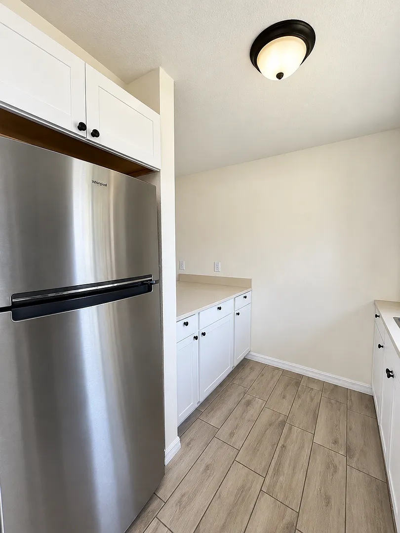 Remodeled 2 Bed 1 Bath Home | Washer/Dryer Hookups | Central Air | Pet Friendly | Section 8 Welcomed — Photo 3