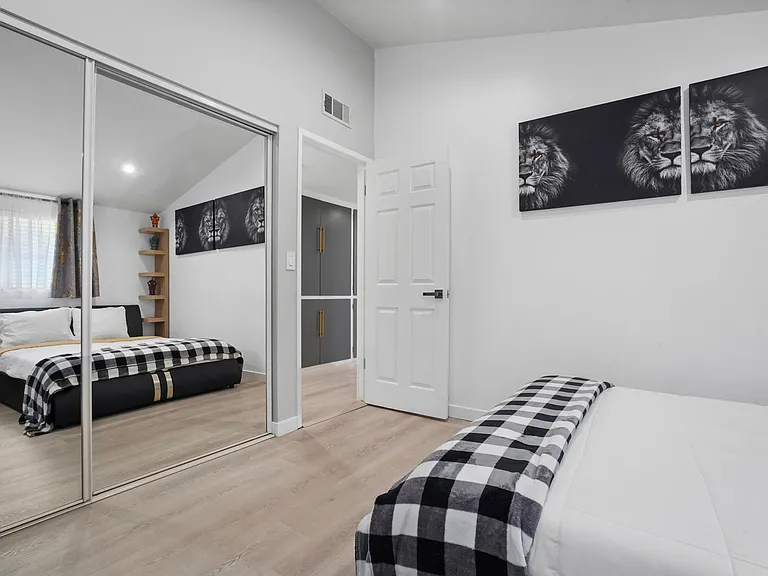 390 Bedford Pl — Photo 26