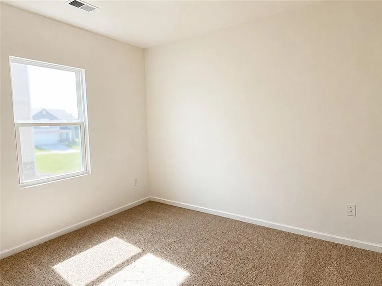 408 Nola Ct — Photo 9