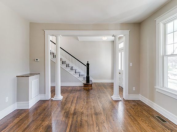 5th image of 2805 Hanes Ave