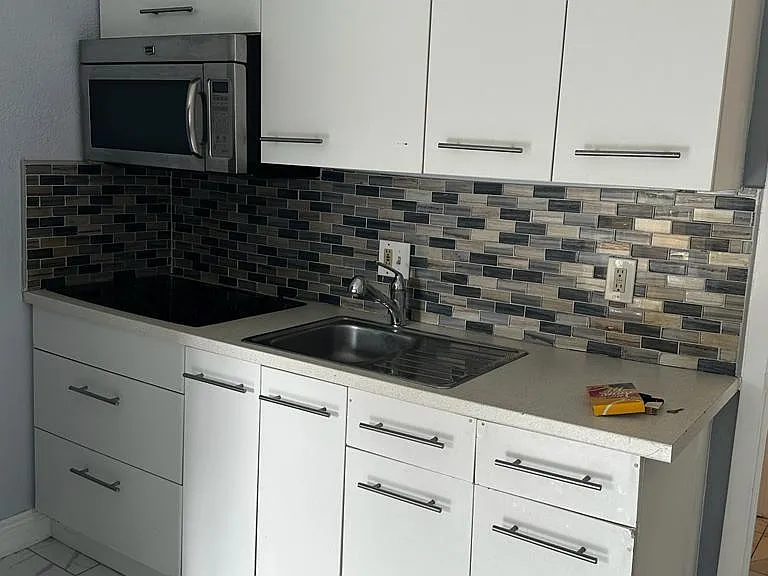 3251 SW 44th St #201 — Photo 11