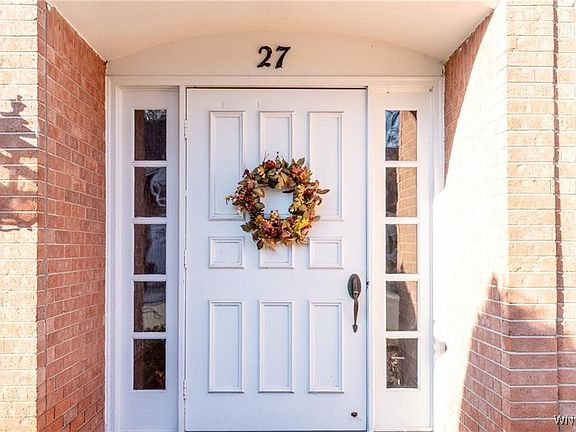 3rd image of 27 Hickory Hill Rd APT H