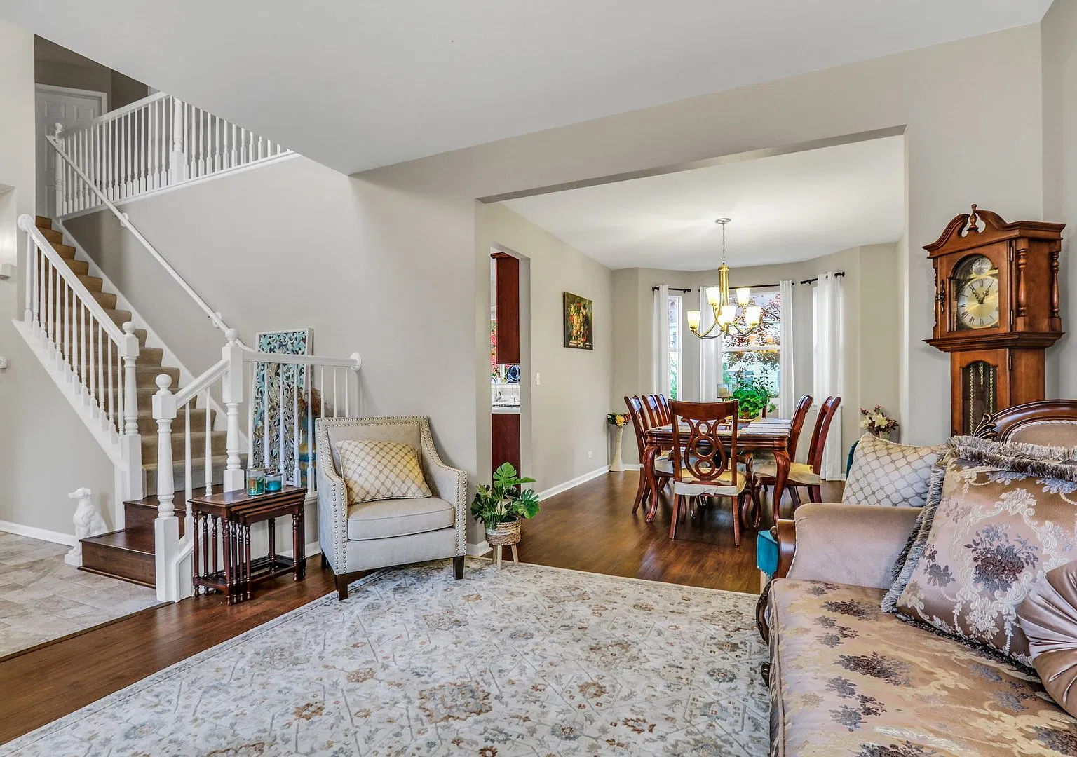 4 bed, 2.5 bath, 2409 sqft, $3,300 — Photo 4