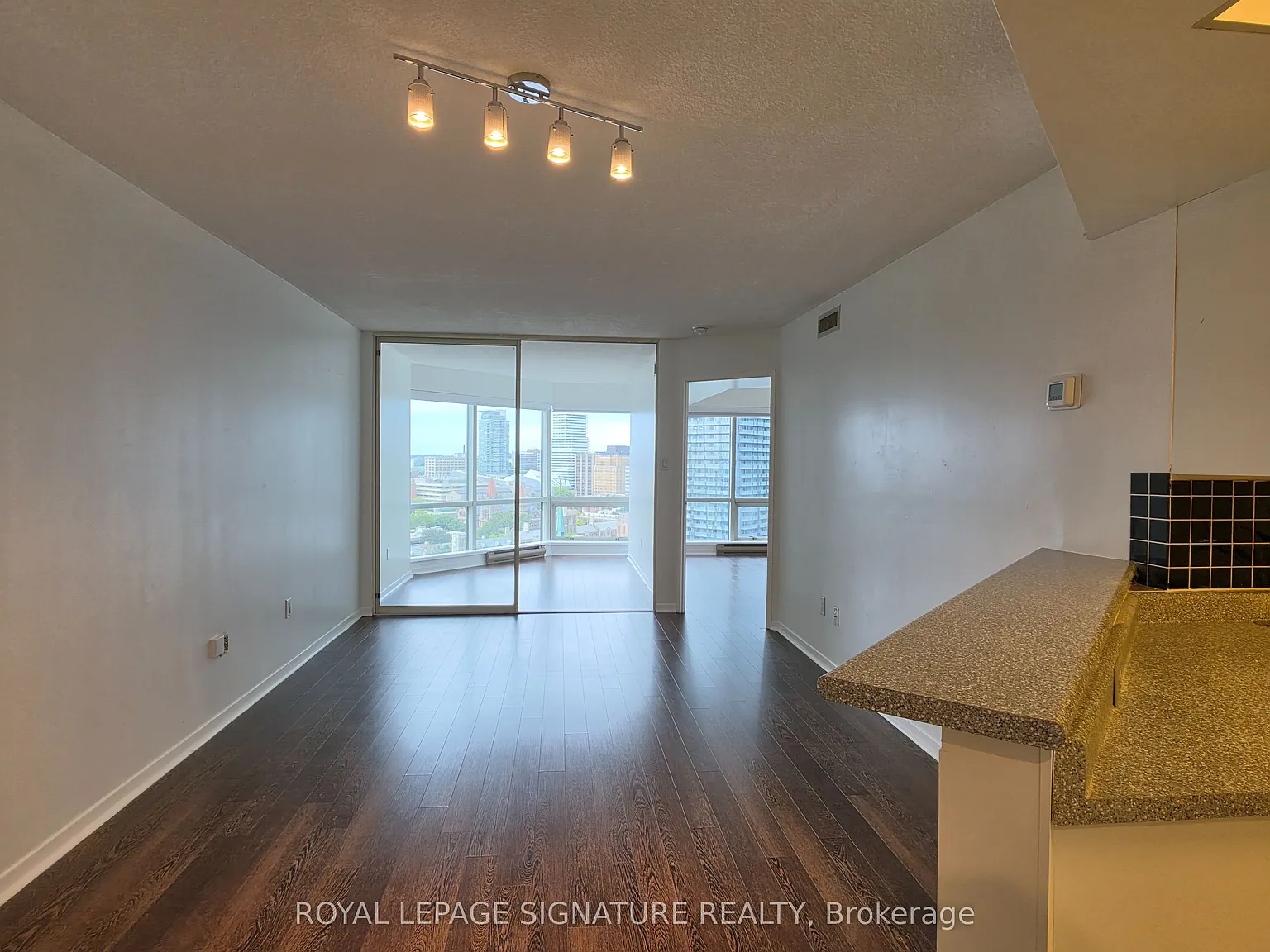 2 bed, $3,000 — Photo 3