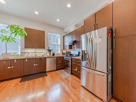 2nd image of 9651 Alberta Rd #21