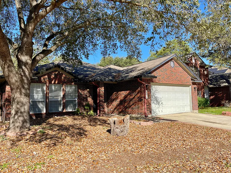 12219 Stable Road Dr — Photo 2